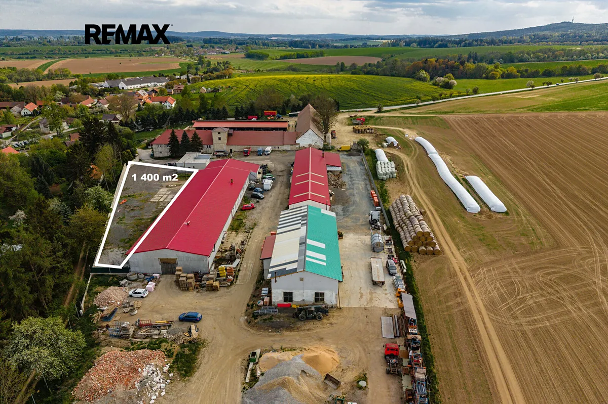Pronájem skladového prostoru 1400 m²